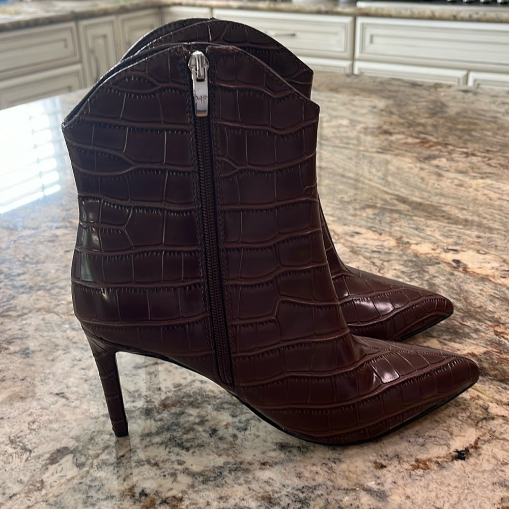 Woman’s Mark Fisher boots